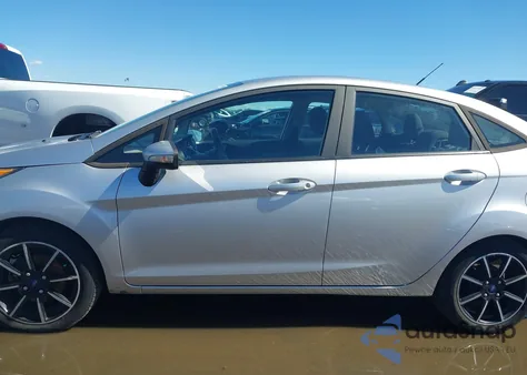 2015 Ford Fiesta Se z USA, uszkodzony, nr VIN 3FADP4BJ0FM160224